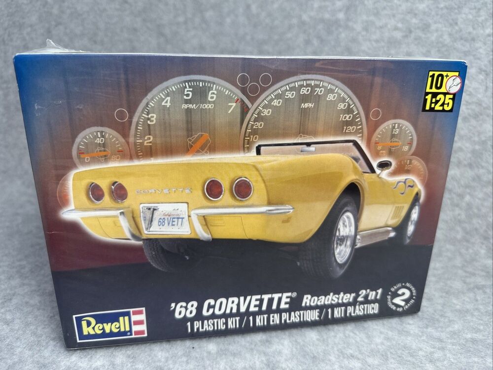 Revell '68 Corvette Roadster 2in1 1:25 Kit 85-2544 Model Car